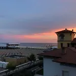 公寓 Scenografico Fronte Mare, 5 Piano Con Terrazzo E P Privato